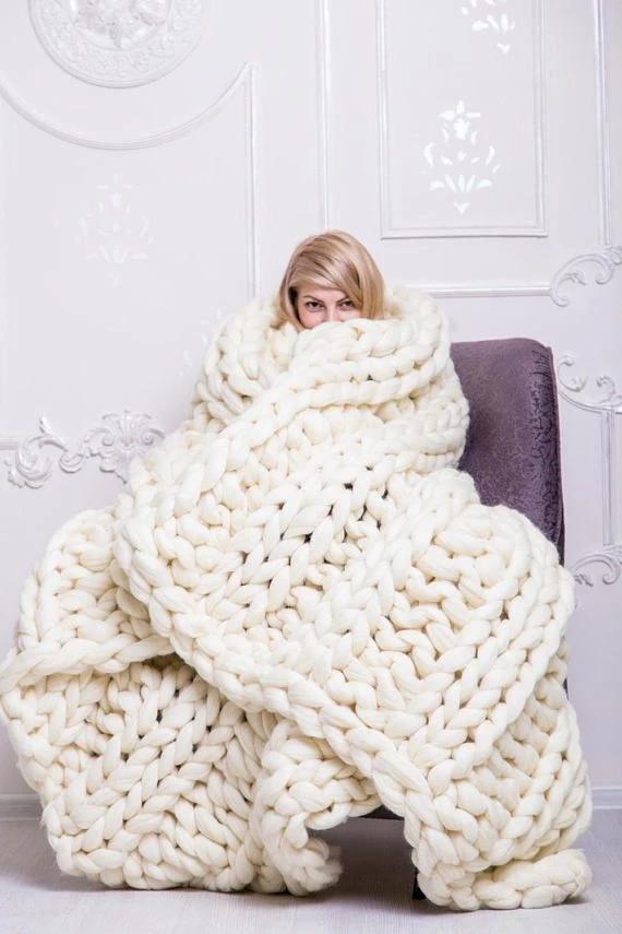 Colverro™ Chunky Knit Blanket, Extra Thick and Cloud-Soft Throw