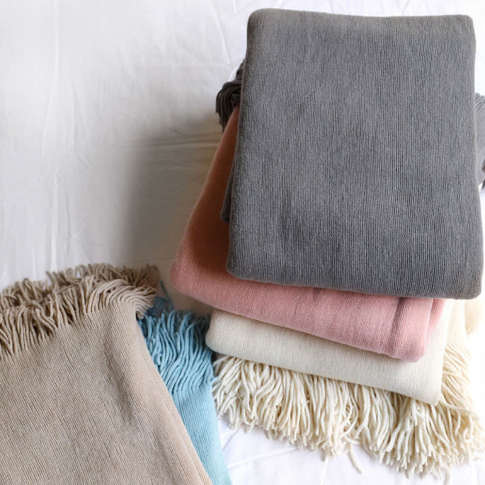 Colverro™ Chunky Knit Throw Blanket with Tassel Edges in Soft Acrylic
