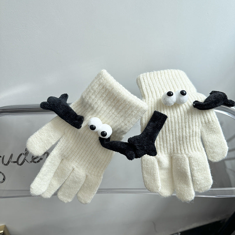 Couple gloves with magnetic hands linked