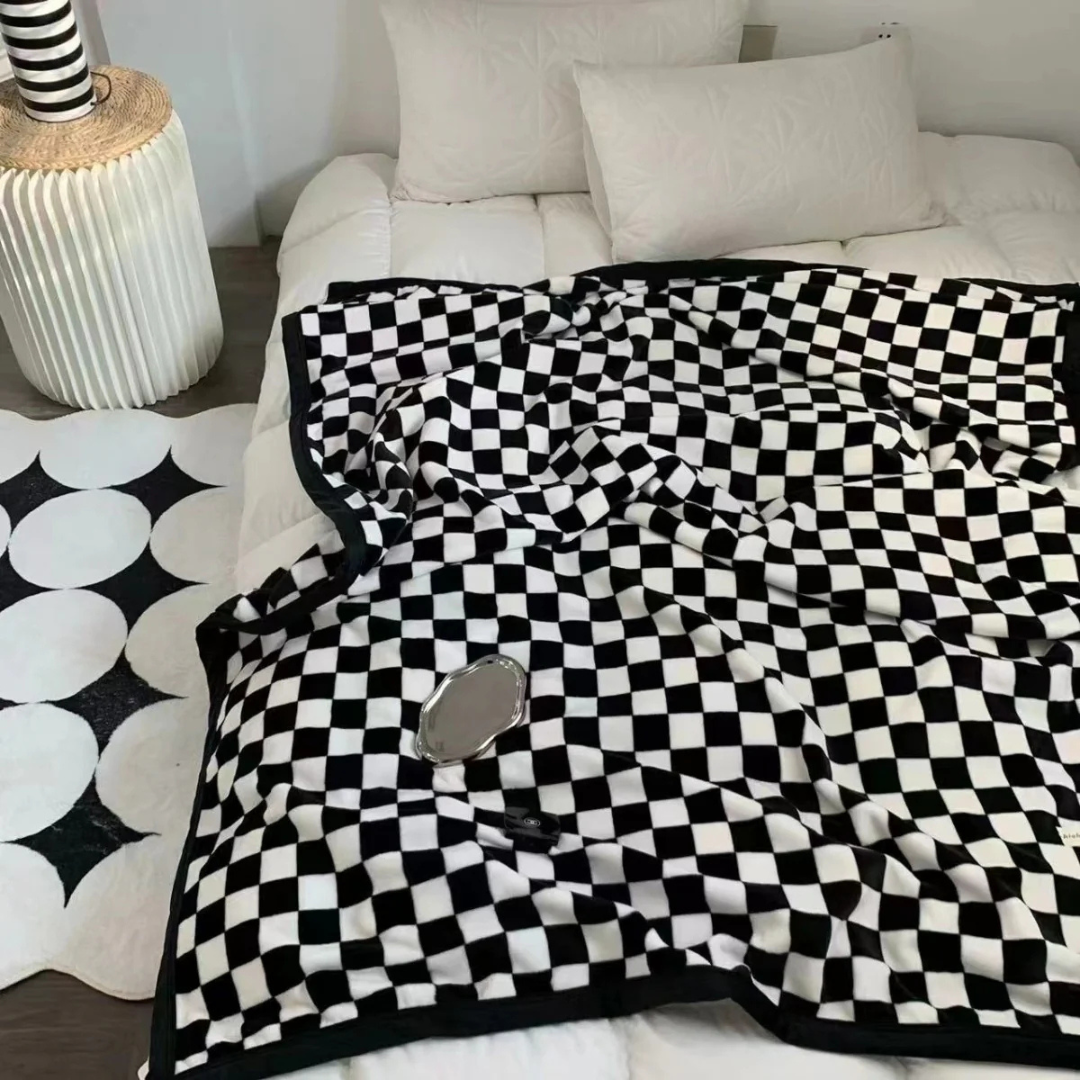 Colverro™ Soft Flannel Throw Blanket for Cozy Couch Nights