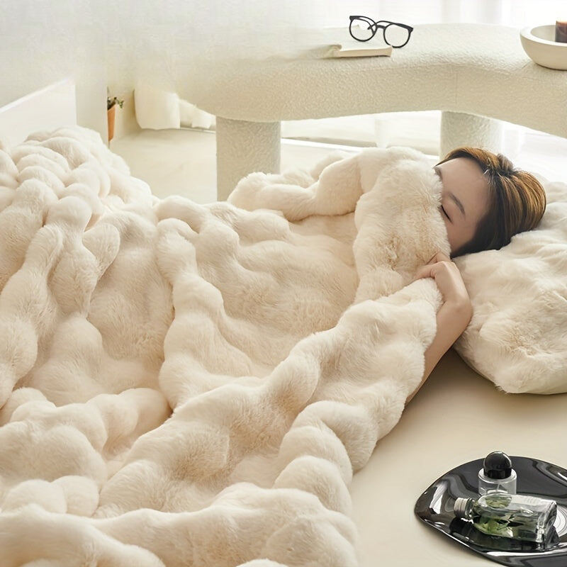 Colverro™ Double-Sided Fleece Blanket in Silky Faux Rabbit Fur