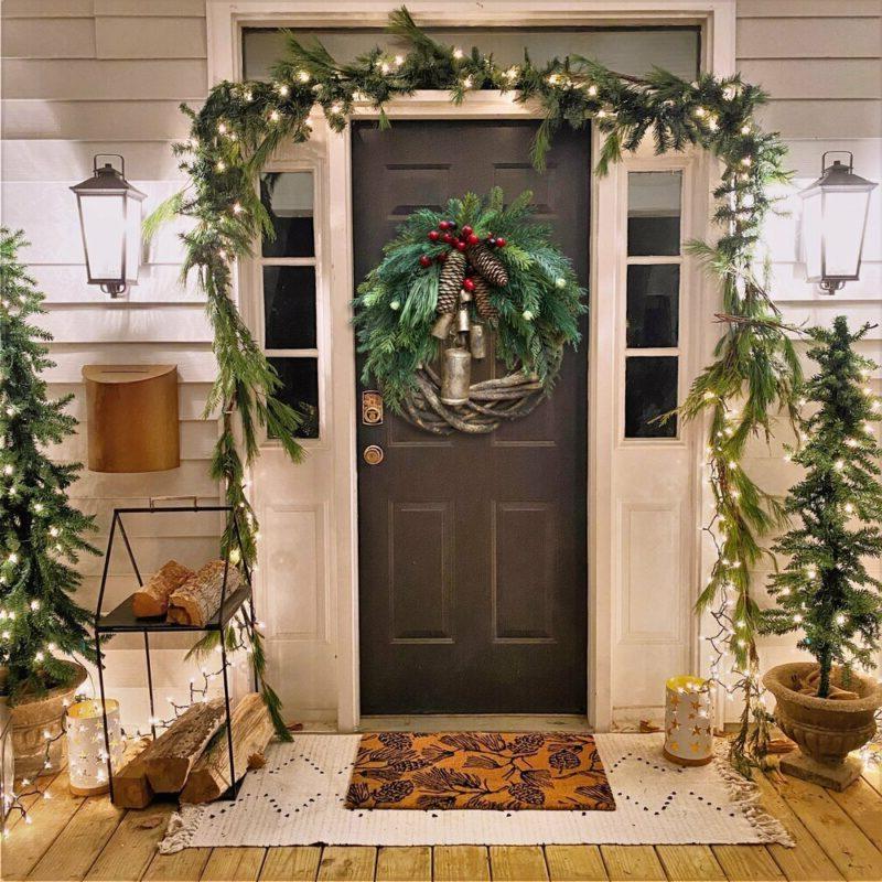 Colverro™ Handmade Farmhouse Christmas Wreath with Pinecones and Gold Bells