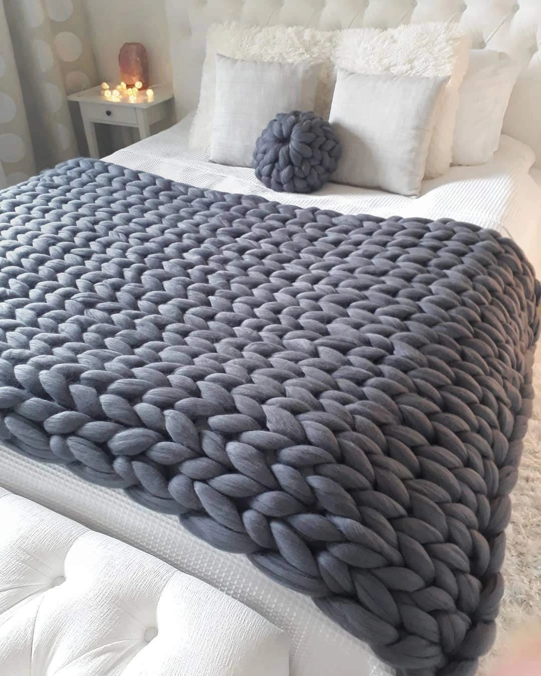 Colverro™ Chunky Knit Blanket, Extra Thick and Cloud-Soft Throw