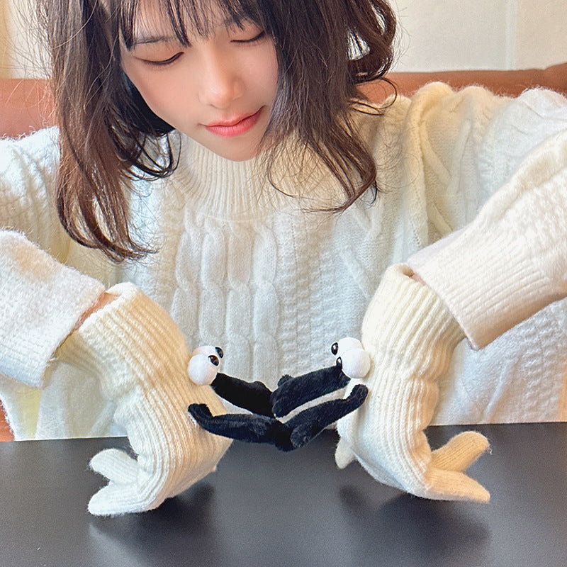 Couple gloves with magnetic hands linked
