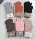 Brown knit gloves with contrast ribbed cuff