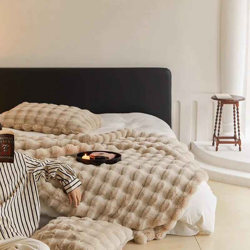 Colverro™ Dual-Layer Faux Fur Throw Blanket with Cloud-Soft Plush