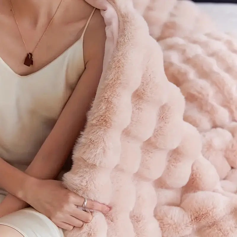 Colverro™ Dual-Layer Faux Fur Throw Blanket with Cloud-Soft Plush