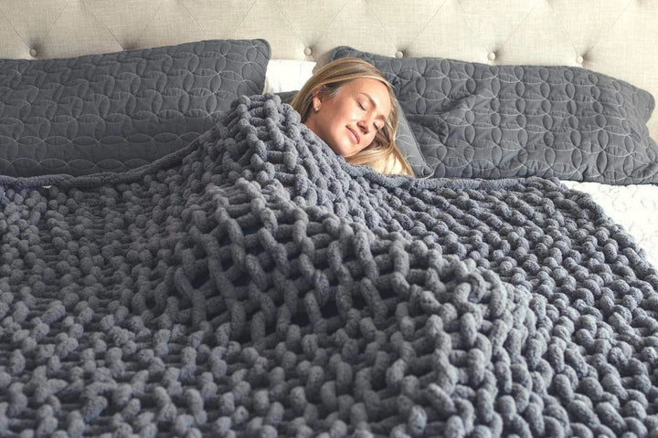 Colverro™ Chunky Knit Blanket, Extra Thick and Cloud-Soft Throw