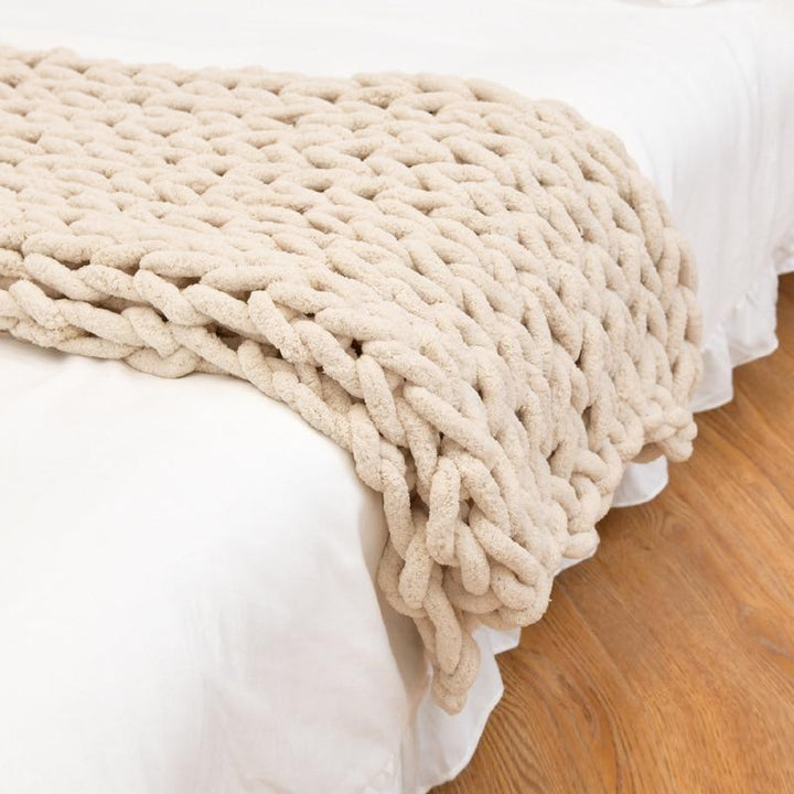 Colverro™ Chunky Cable-Knit Throw Blanket with a Gently Weighted Feel