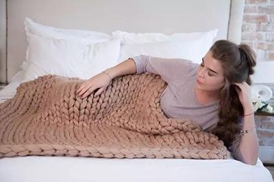 Colverro™ Chunky Knit Blanket, Extra Thick and Cloud-Soft Throw