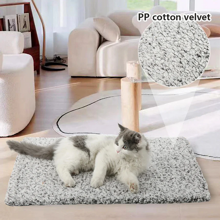 Colverro™ Self-Warming Pet Pad for Cats and Dogs in Plush Faux Fur