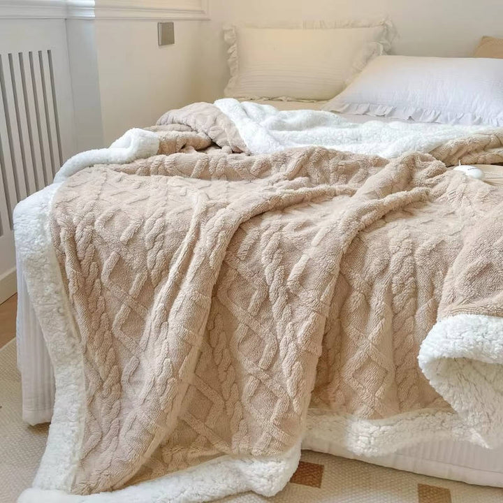 Colverro™ Double-Sided Jacquard Fleece Blanket with Fluffy Sherpa Side
