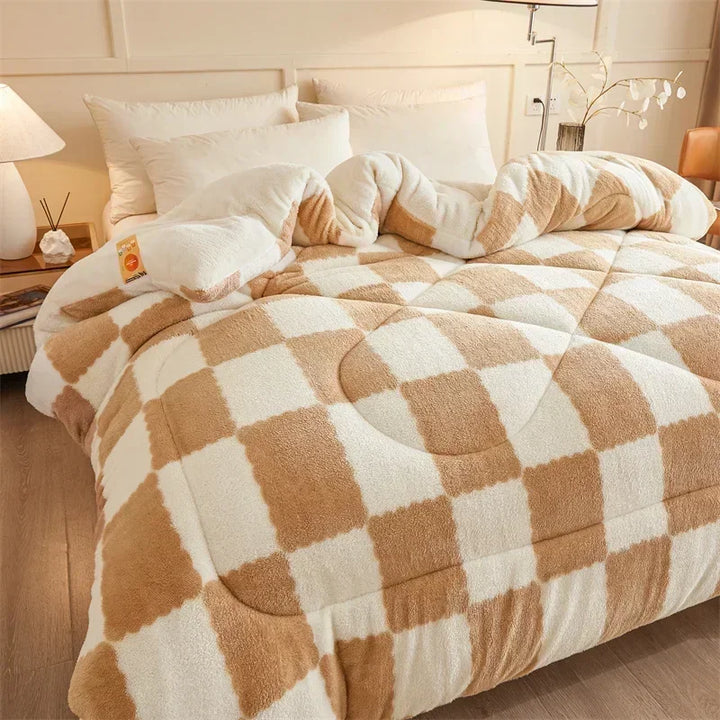 Colverro™ Quilted Weighted Blanket with Classic Plaid Design