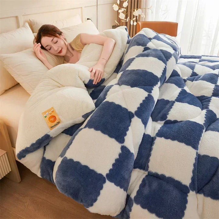 Colverro™ Quilted Weighted Blanket with Classic Plaid Design