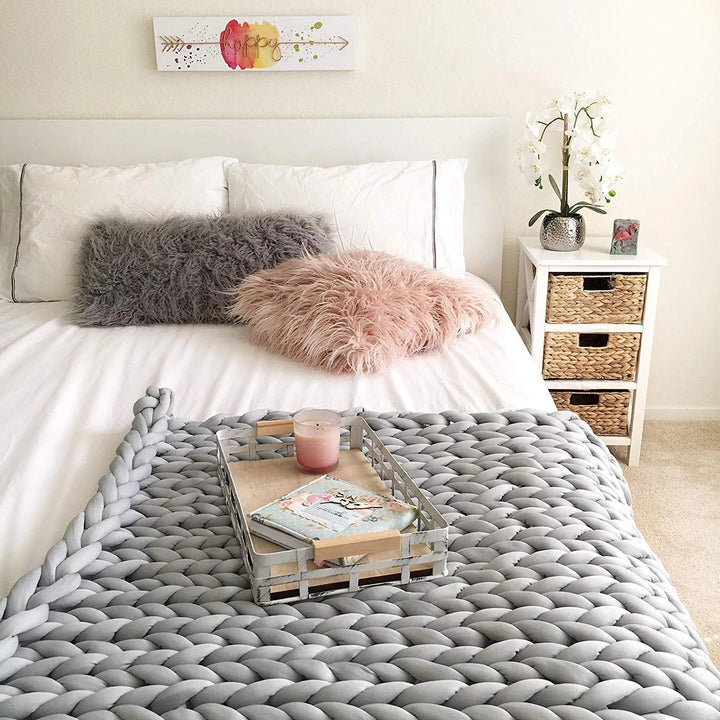 Colverro™ Chunky Knit Blanket, Extra Thick and Cloud-Soft Throw