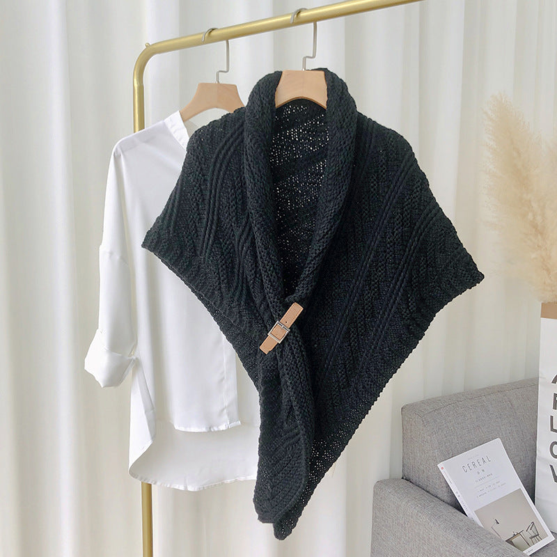 Chunky knit triangle scarf with buckle