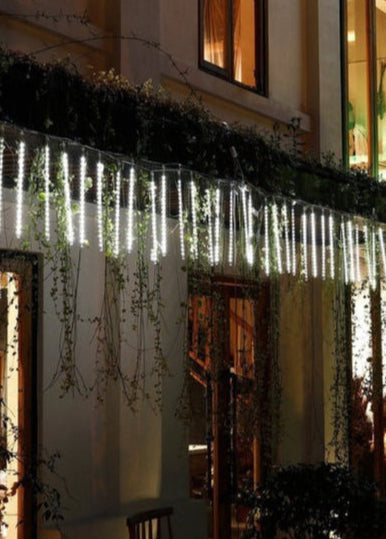 Colverro™ LED Icicle Lights with Falling Snow Effect, 8 Tubes