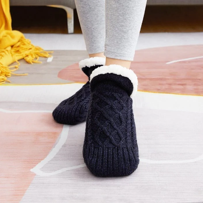 Colverro™ Fleece Non-Slip Thermal Socks with Silicone Grip Sole