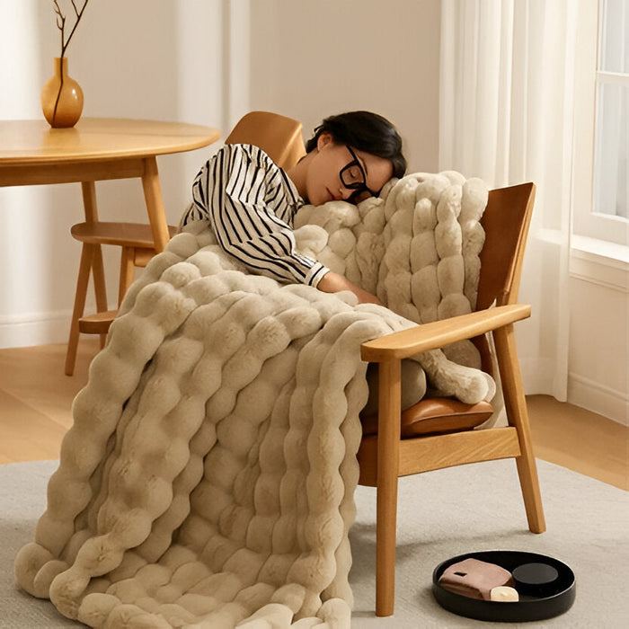 Colverro™ Soft Plush All-Season Blanket with a Minimal, Elegant Look