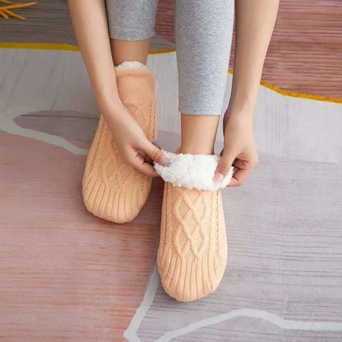 Colverro™ Fleece Non-Slip Thermal Socks with Silicone Grip Sole