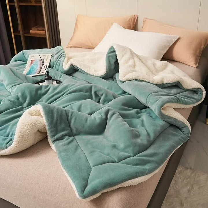 Colverro™ Reversible Sherpa Blanket with Ultra-Soft Fleece Side