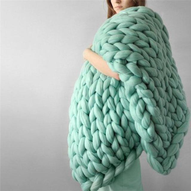 Colverro™ Handmade Chunky Knit Blanket with Ultra-Soft Texture