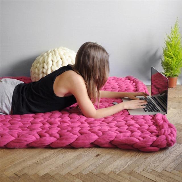 Colverro™ Handmade Chunky Knit Blanket with Ultra-Soft Texture