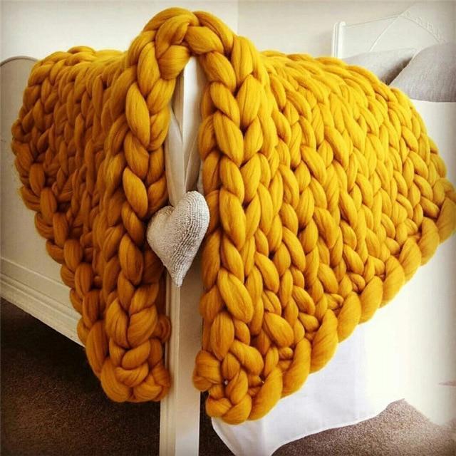 Colverro™ Handmade Chunky Knit Blanket with Ultra-Soft Texture