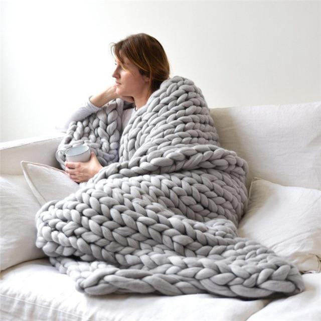 Colverro™ Handmade Chunky Knit Blanket with Ultra-Soft Texture