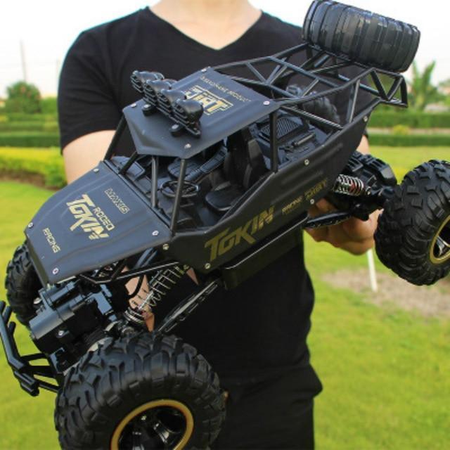 Colverro™ 1:12 Remote Control 4x4 Monster Truck for Off-Road Fun