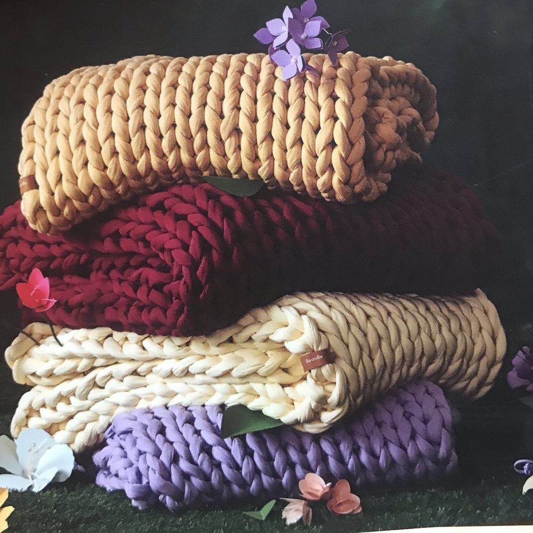 Colverro™ Hand-Woven Chunky Knit Throw Blanket with Braided Edges
